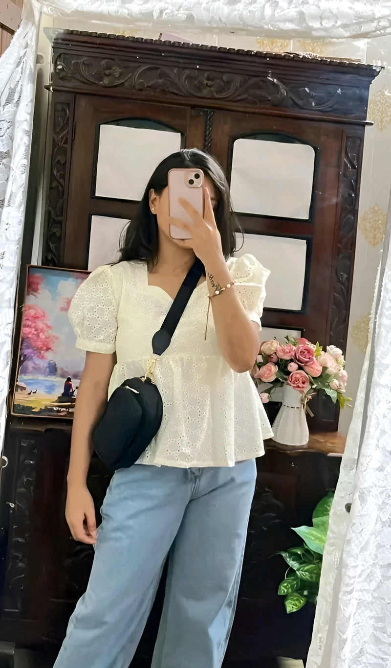 Cream Hakoba Flared Top - Effortless Chic Vibes 🤍