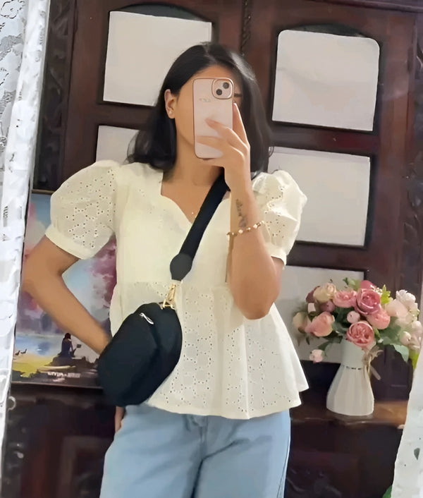 Cream Hakoba Flared Top - Effortless Chic Vibes 🤍